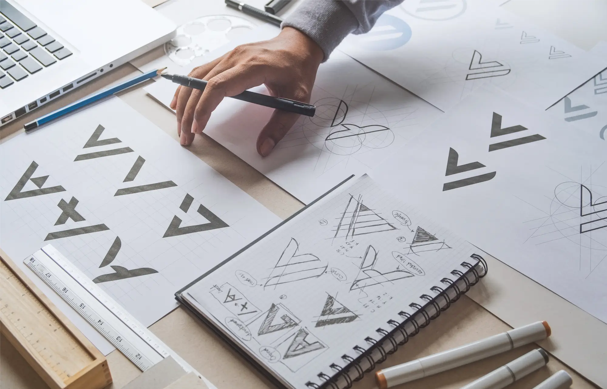 7 Types Of Logos: How You Can Use Them With Small Facts